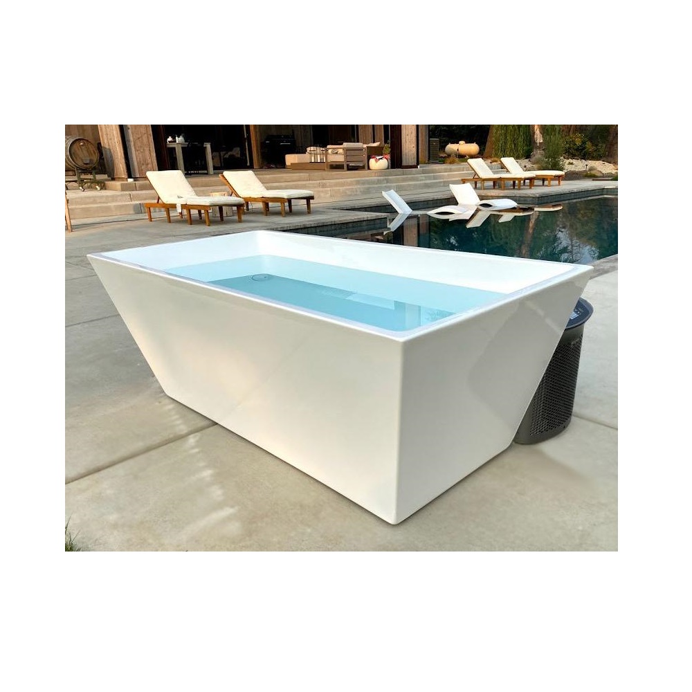 Modern white plunge cold tub outdoors